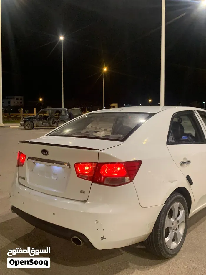 Kia Forte 2010 photo 3