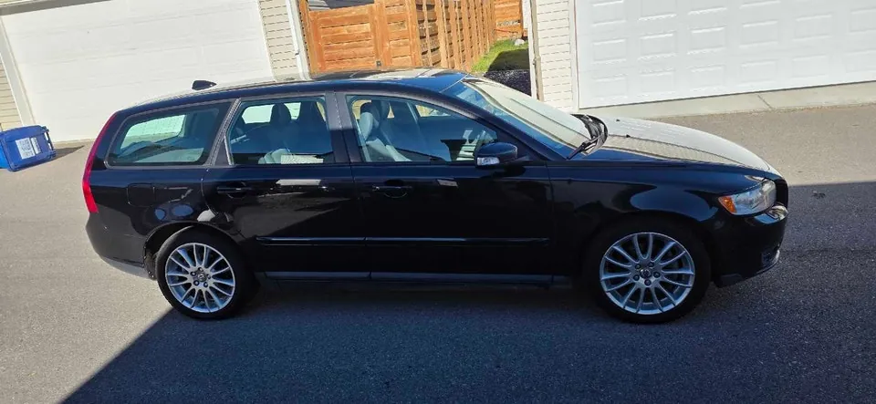 Volvo V50 2008 photo 2