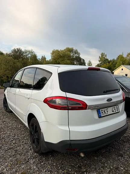 Ford S-Max 2010 photo 3