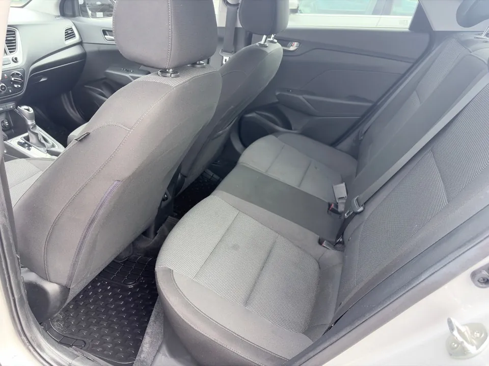 Hyundai Accent 2018 photo 5