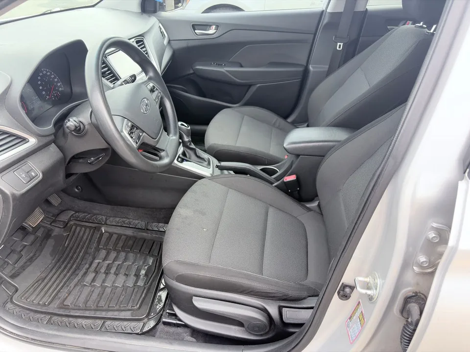 Hyundai Accent 2018 photo 4