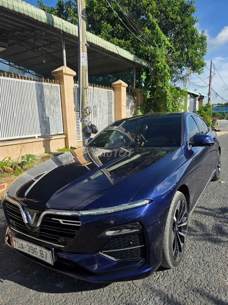 Vinfast Lux A2.0