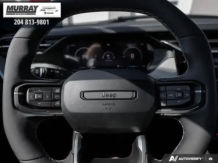 Jeep Cherokee 2026 photo 3