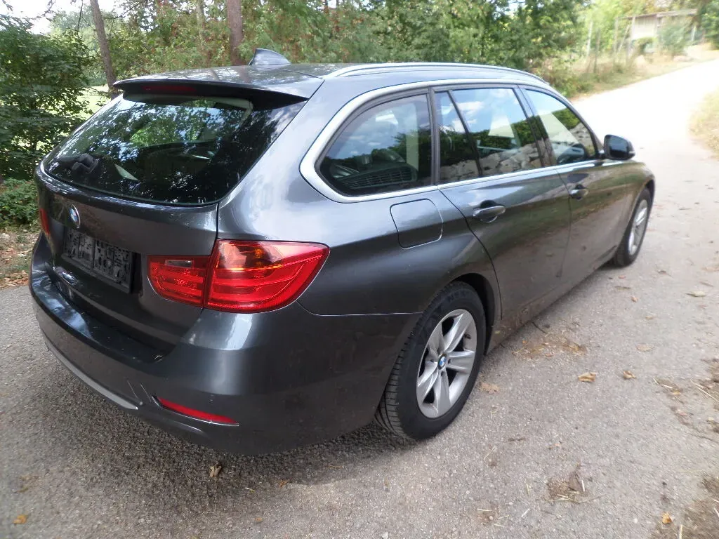 BMW 3 Series 2013 photo 3