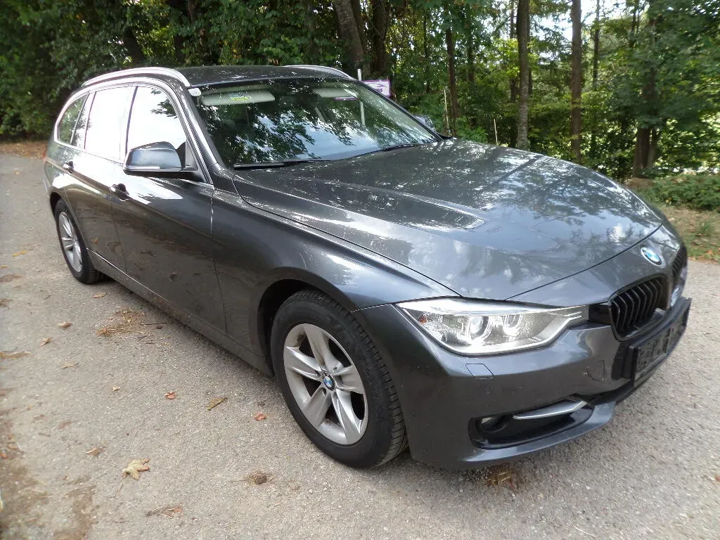 BMW 3 Series 2013 photo 2