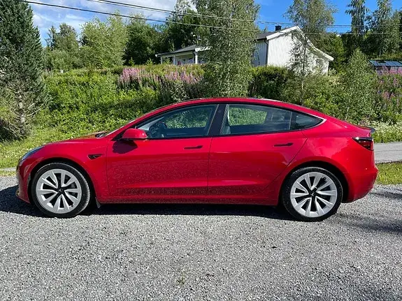 Tesla Model 3 2023 photo 5