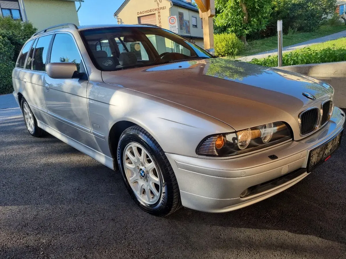 BMW 5 Series 2000 photo 2