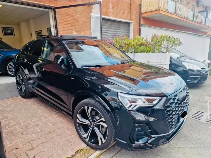 Audi Q3 2021 photo 2