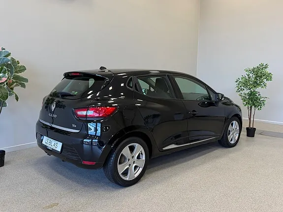Renault Clio 2013 photo 2