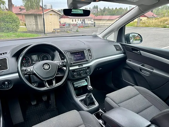 Volkswagen Sharan 2017 photo 5