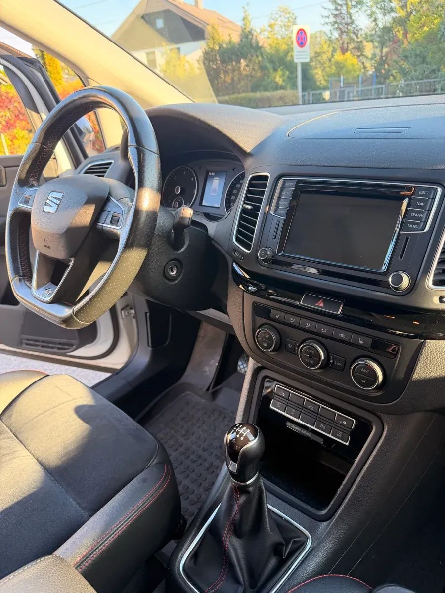 Seat Alhambra 2016 photo 2