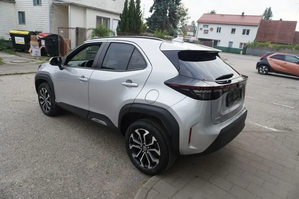 Toyota Yaris Cross 2024 photo 3