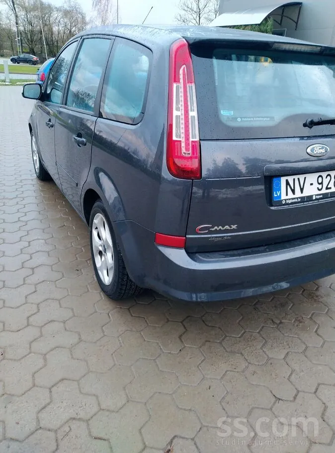 Ford C-Max 2010 photo 4
