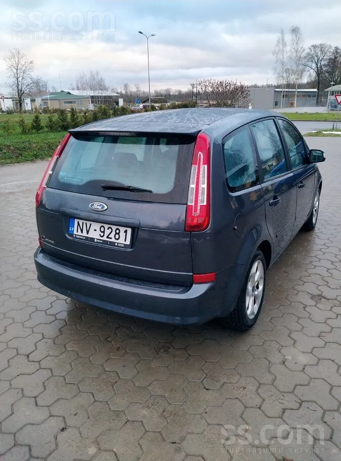 Ford C-Max 2010 photo 3