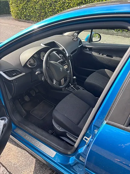 Peugeot 207 2008 photo 2