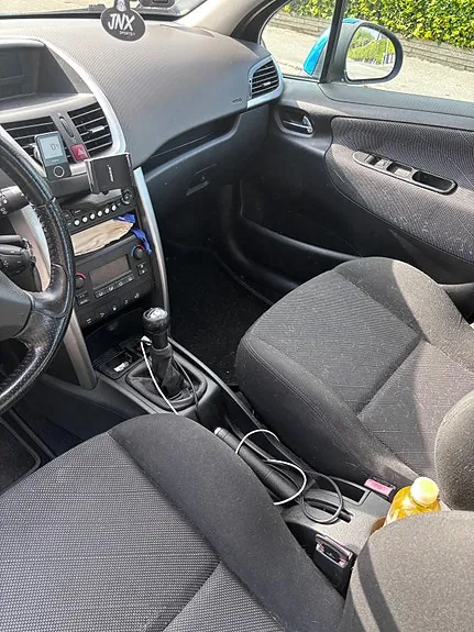 Peugeot 207 2008 photo 3