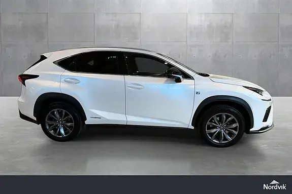 Lexus Nx300H 2017 photo 5