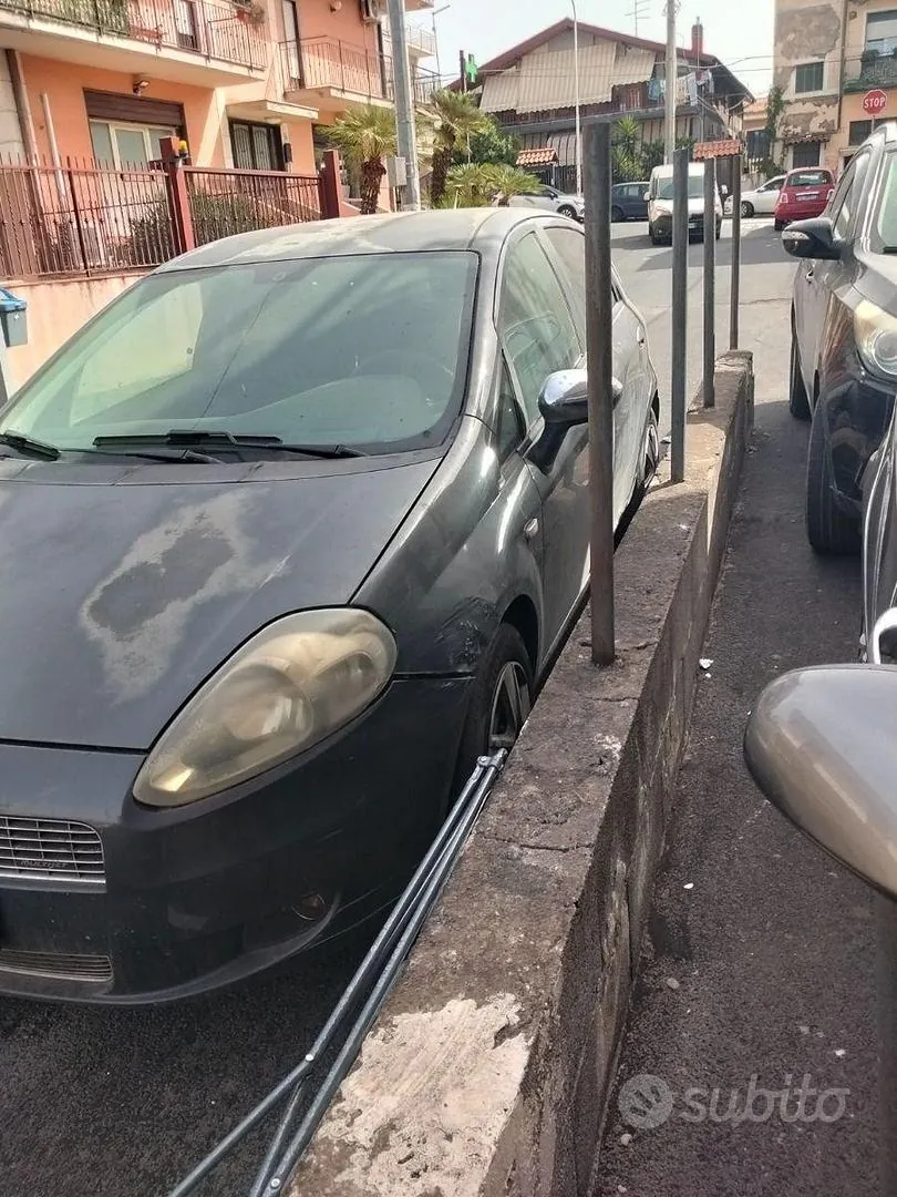 Fiat Grande Punto 2009 photo 4