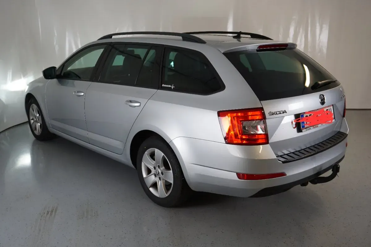 Skoda Octavia 2017 photo 2