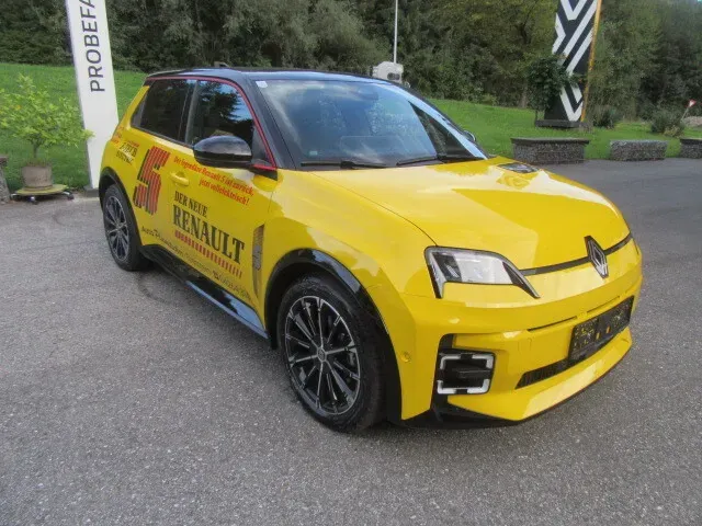 Renault R5 2024 photo 2