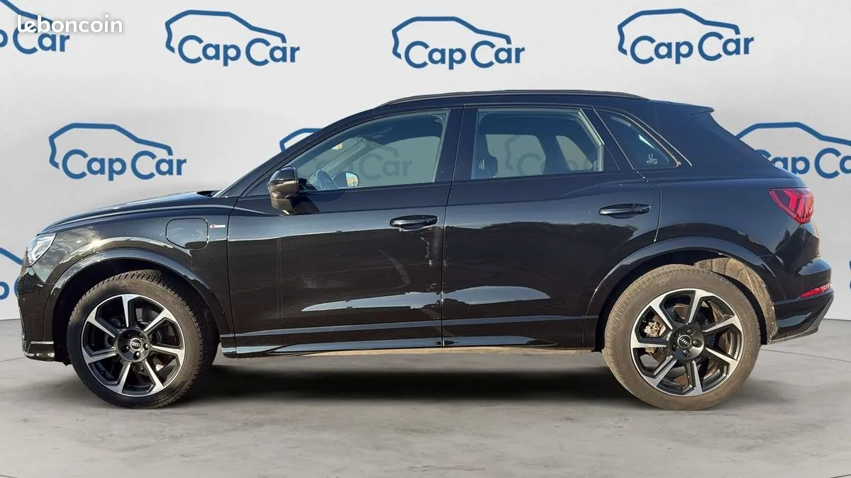 Audi Q3 2022 photo 2
