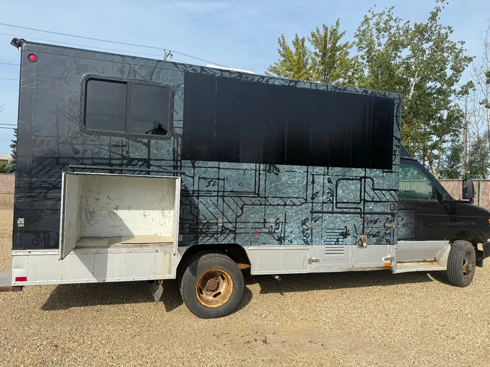 Ford E-350 2008 photo 4