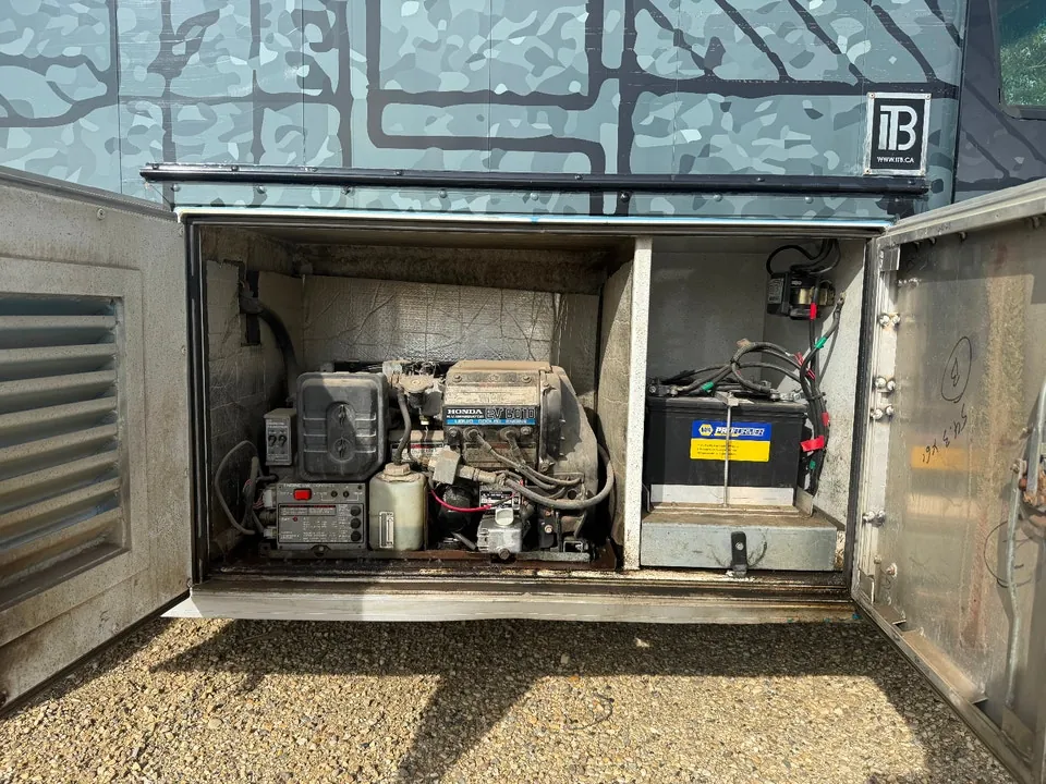 Ford E-350 2008 photo 5