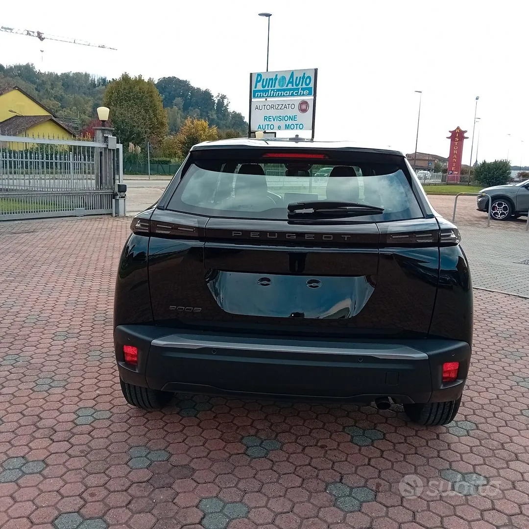 Peugeot 2008 2025 photo 4