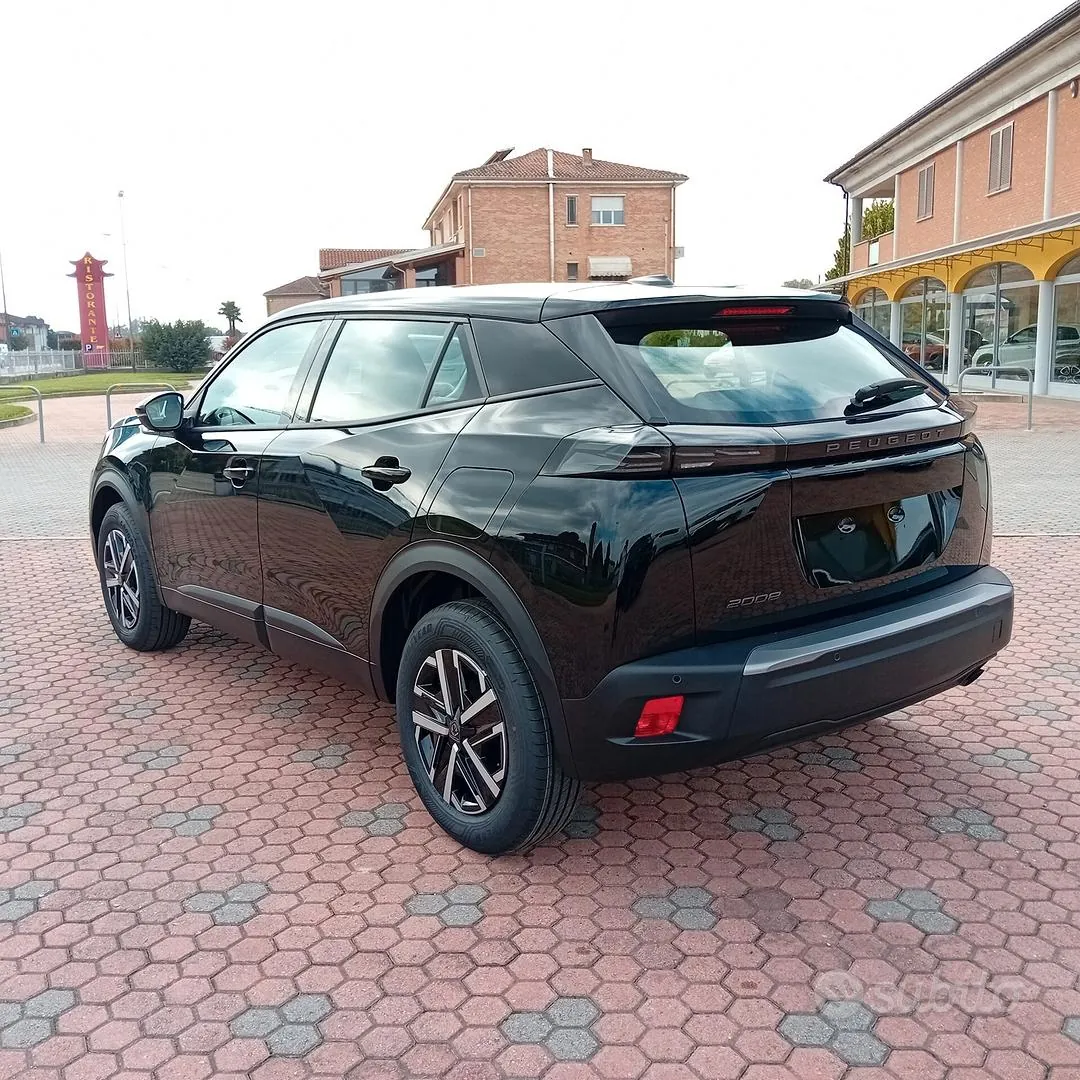 Peugeot 2008 2025 photo 3