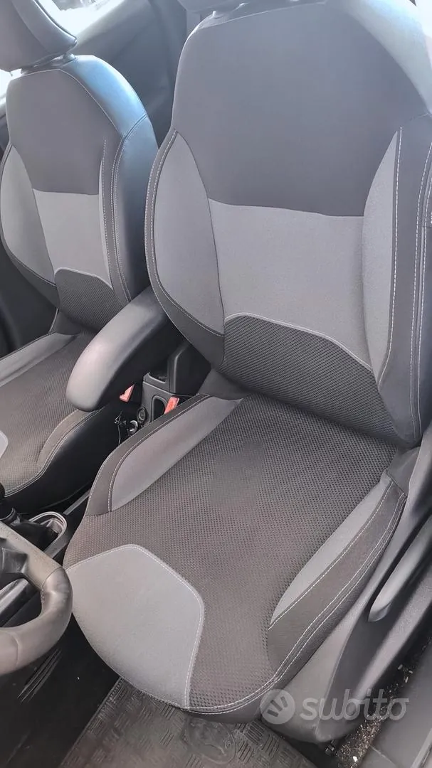 Citroen C3 2012 photo 4