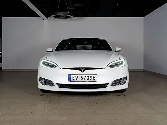 Tesla Model S 2019 photo 2