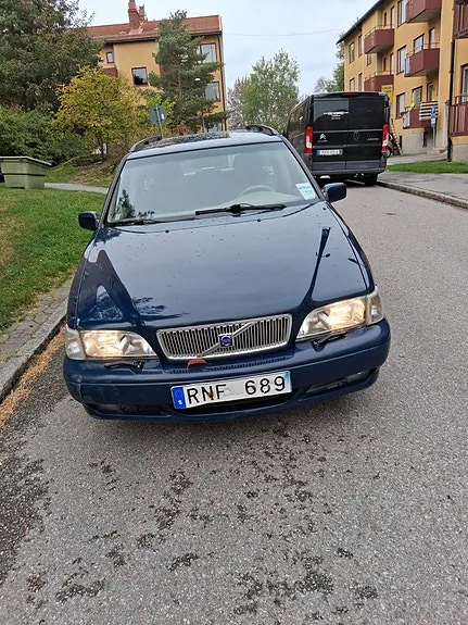 Volvo V70 2000 photo 2