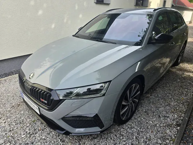 Skoda Octavia Combi 2021 photo 3