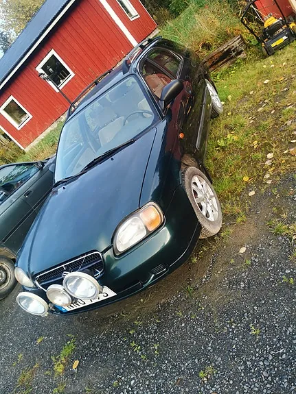 Suzuki Baleno 1999 photo 3