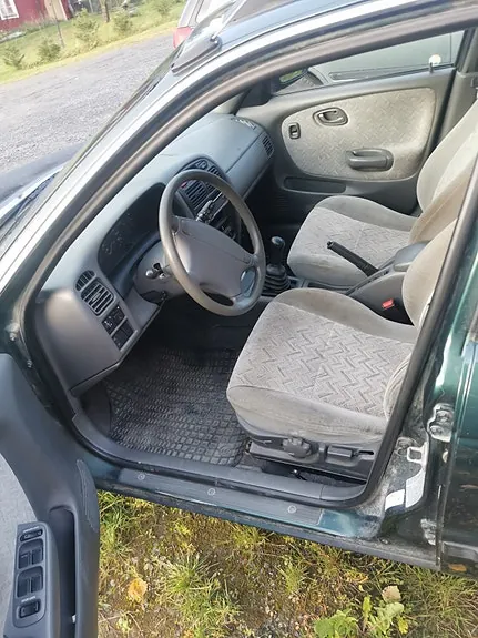 Suzuki Baleno 1999 photo 4