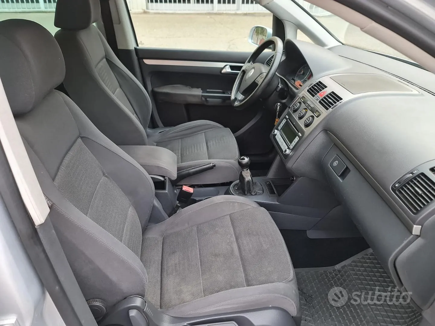Volkswagen Touran 2007 photo 5