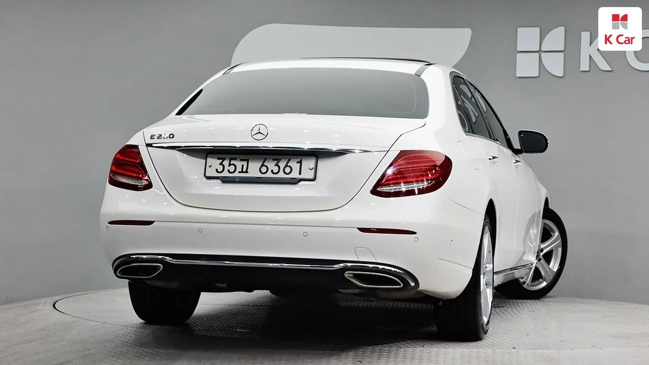 Mercedes-Benz E-Class 2018 photo 2
