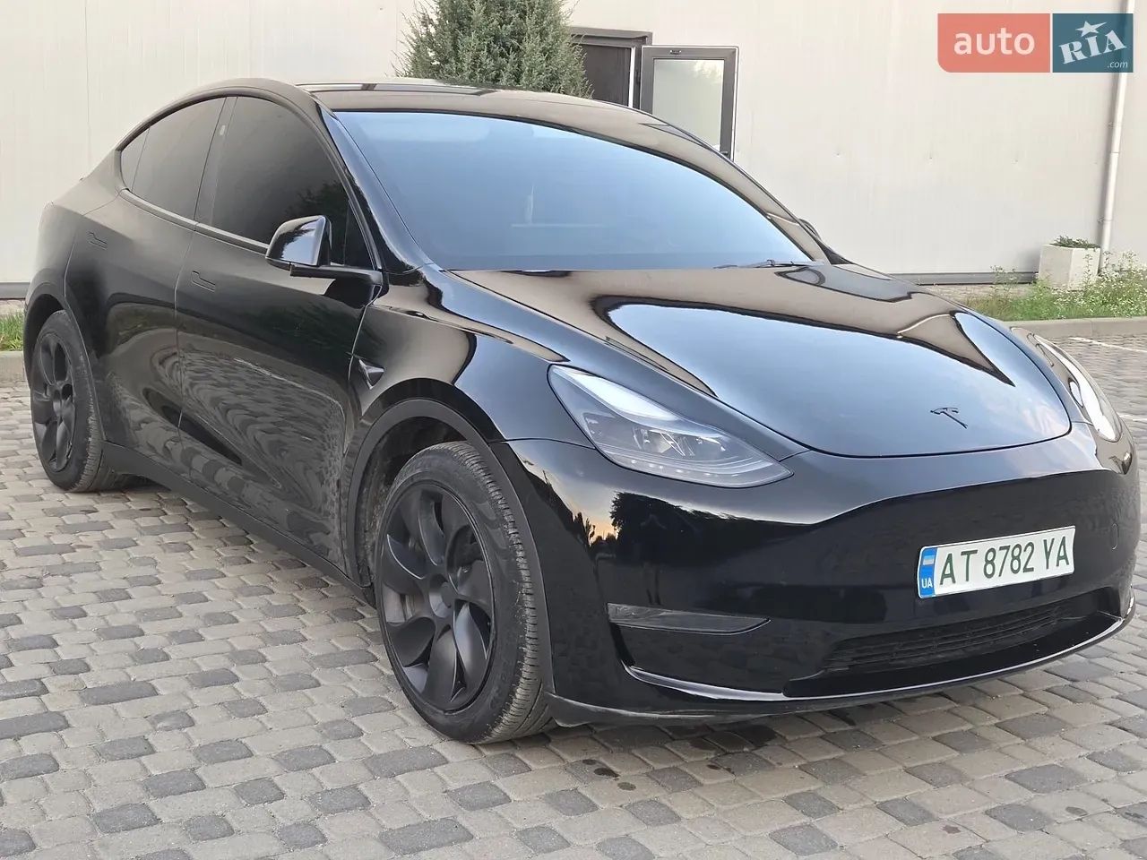 Tesla Model Y 2023 photo 4