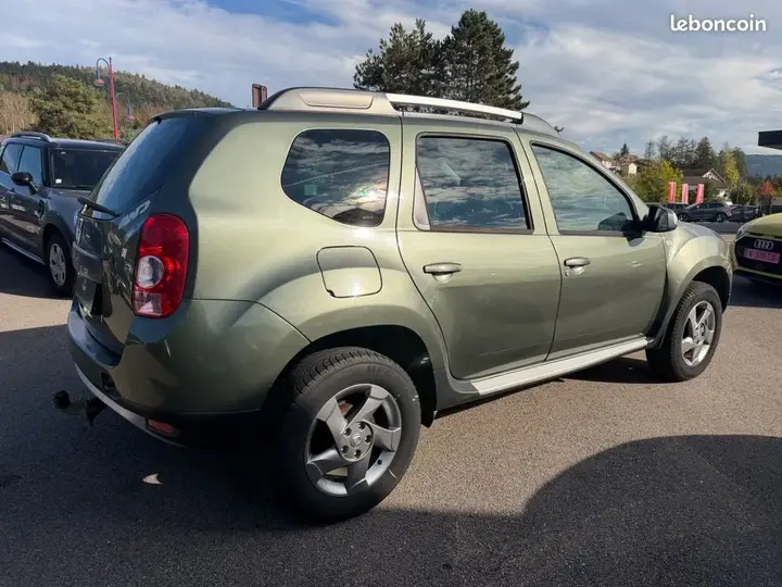 Dacia Duster 2013 photo 2