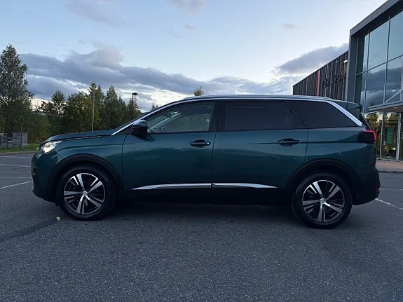 Peugeot 5008 2017 photo 2