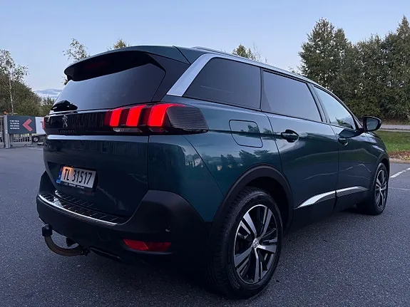 Peugeot 5008 2017 photo 5