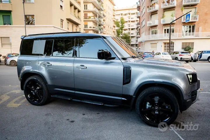 Land Rover Defender 2024 photo 3