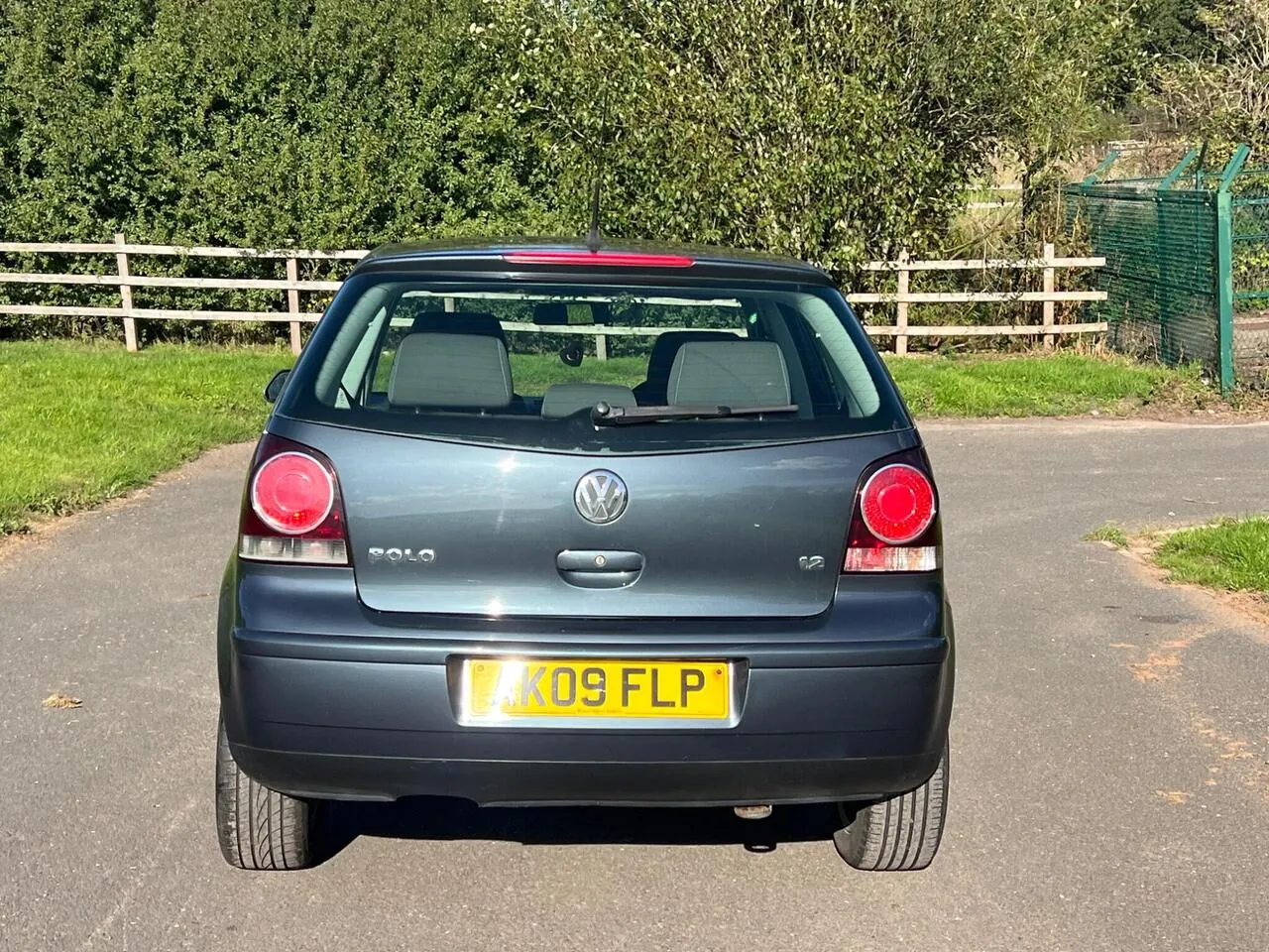 Volkswagen Polo 2009 photo 4