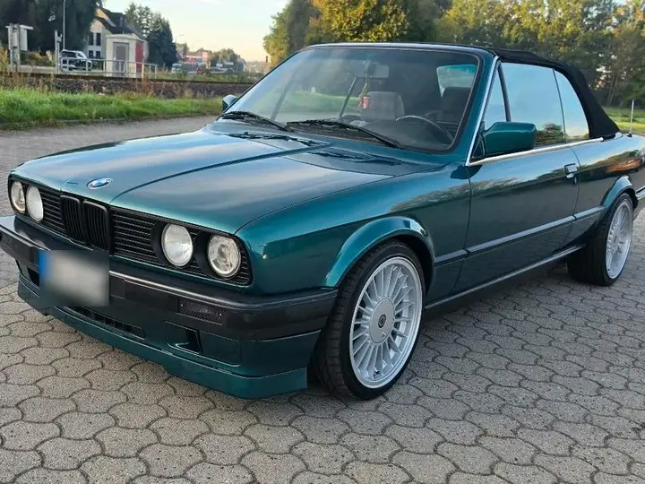 BMW E30