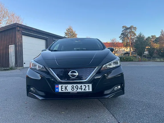Nissan Leaf 2018 photo 2