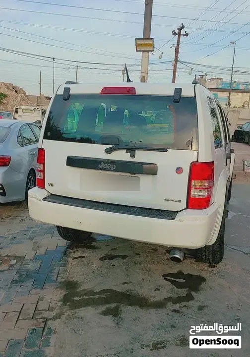 Jeep Liberty 2011 photo 2