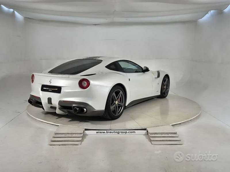 Ferrari F12 Berlinetta 2013 photo 4