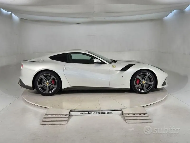Ferrari F12 Berlinetta 2013 photo 5