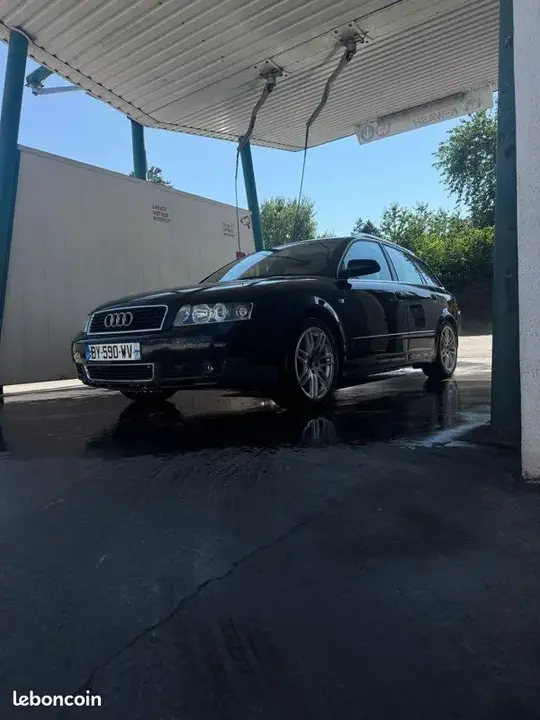 Audi A4 2004 photo 2