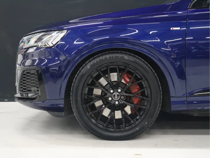 Audi Q7 2020 photo 2